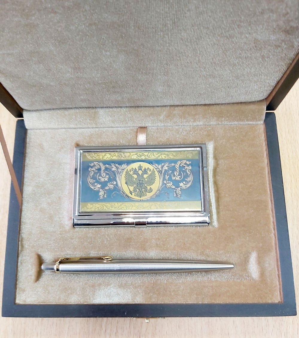 Набор "Гербовый" №5 визитница (цирконий), ручка Паркер мет.