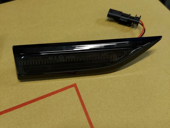 Повторители указателей поворота для Volkswagen T6 (15-19) LED динамические черные