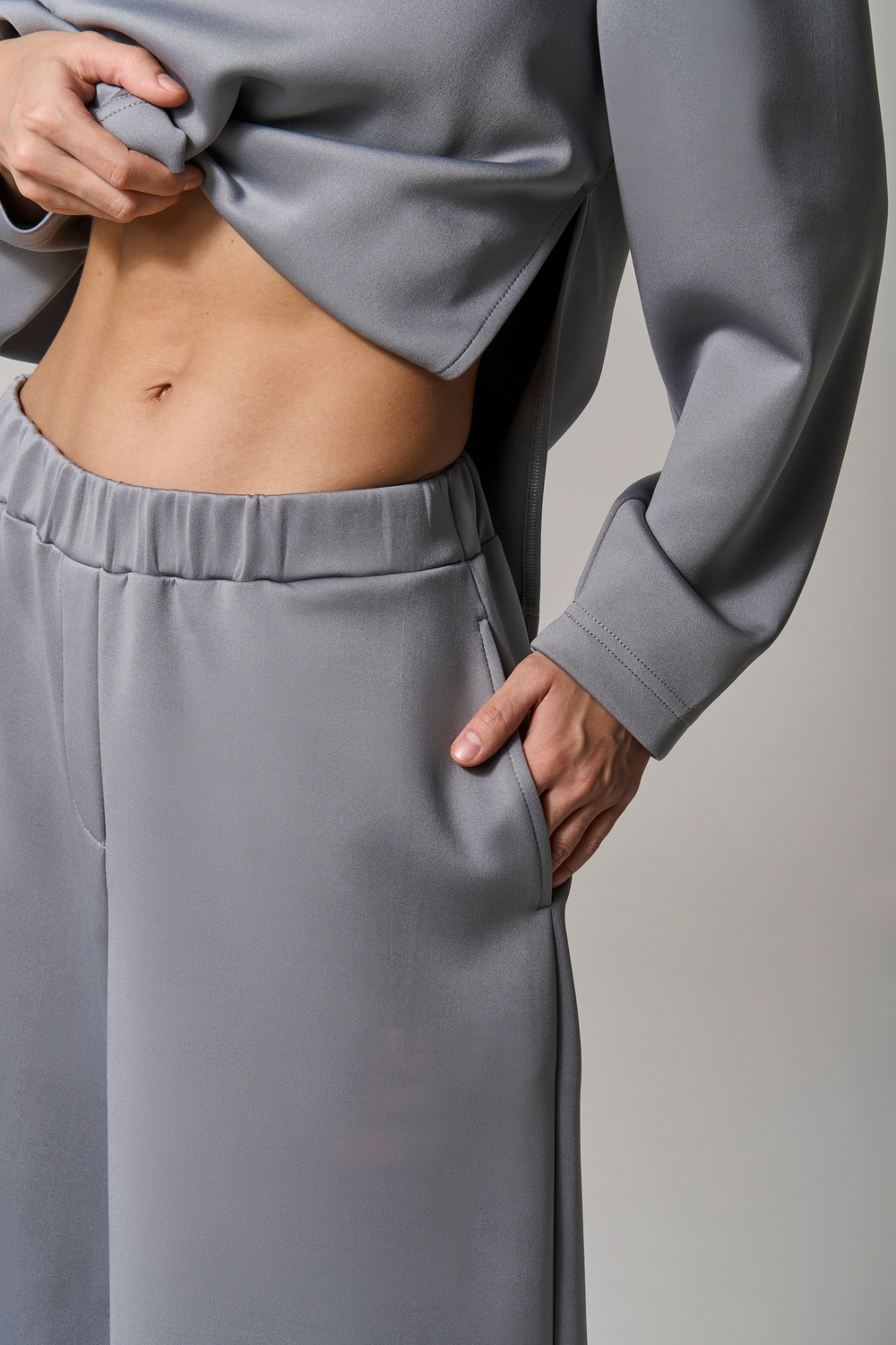 Брюки трикотажные wide leg серые