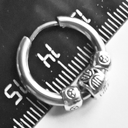Серьга кольцо (1шт) с шариками для пирсинга уха, диаметр 14мм внутренний. Медицинская сталь.