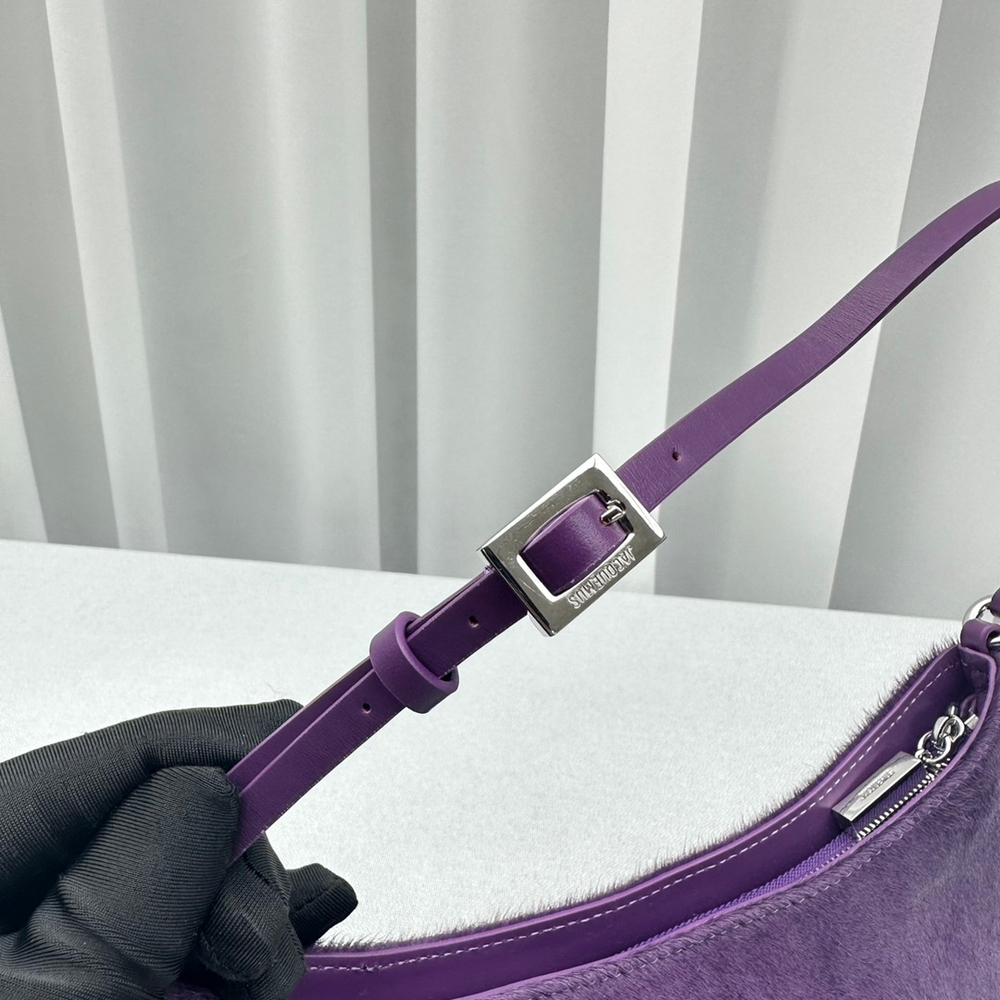 Jacquemus Le Bisou 27 cm