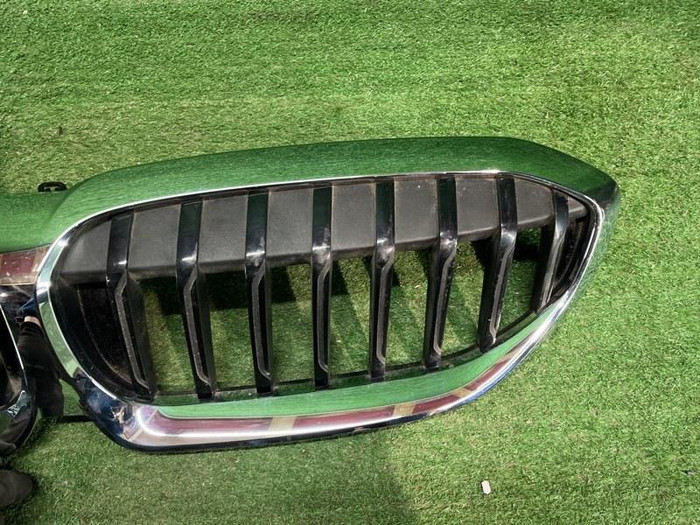 Решетка радиатора BMW 3er G20 (2018-2022)