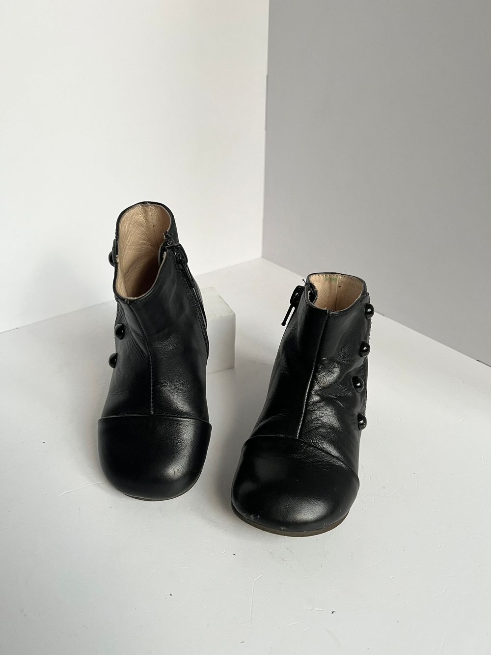 Ботинки Age of Innocence, 23