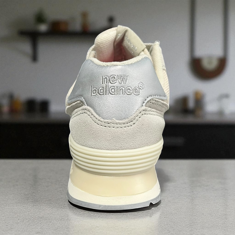 New Balance 574 • Ivory White