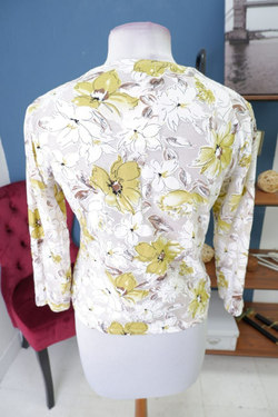 Джемпер с цветочным принтом 48 размер