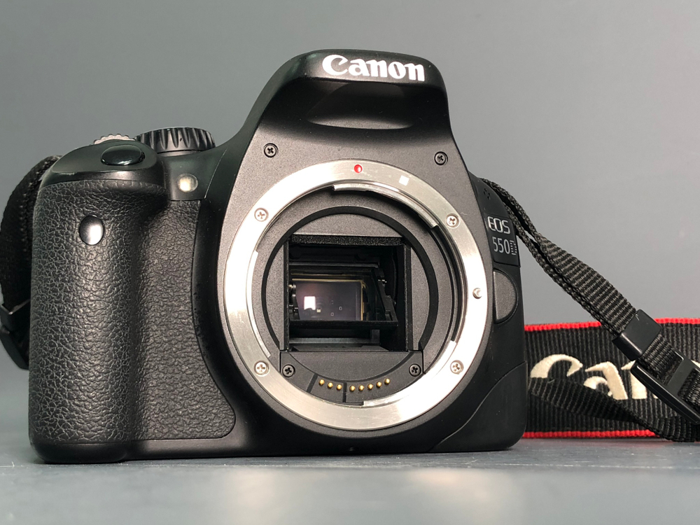 Canon 550d+kit 18-55 12.890 кадров