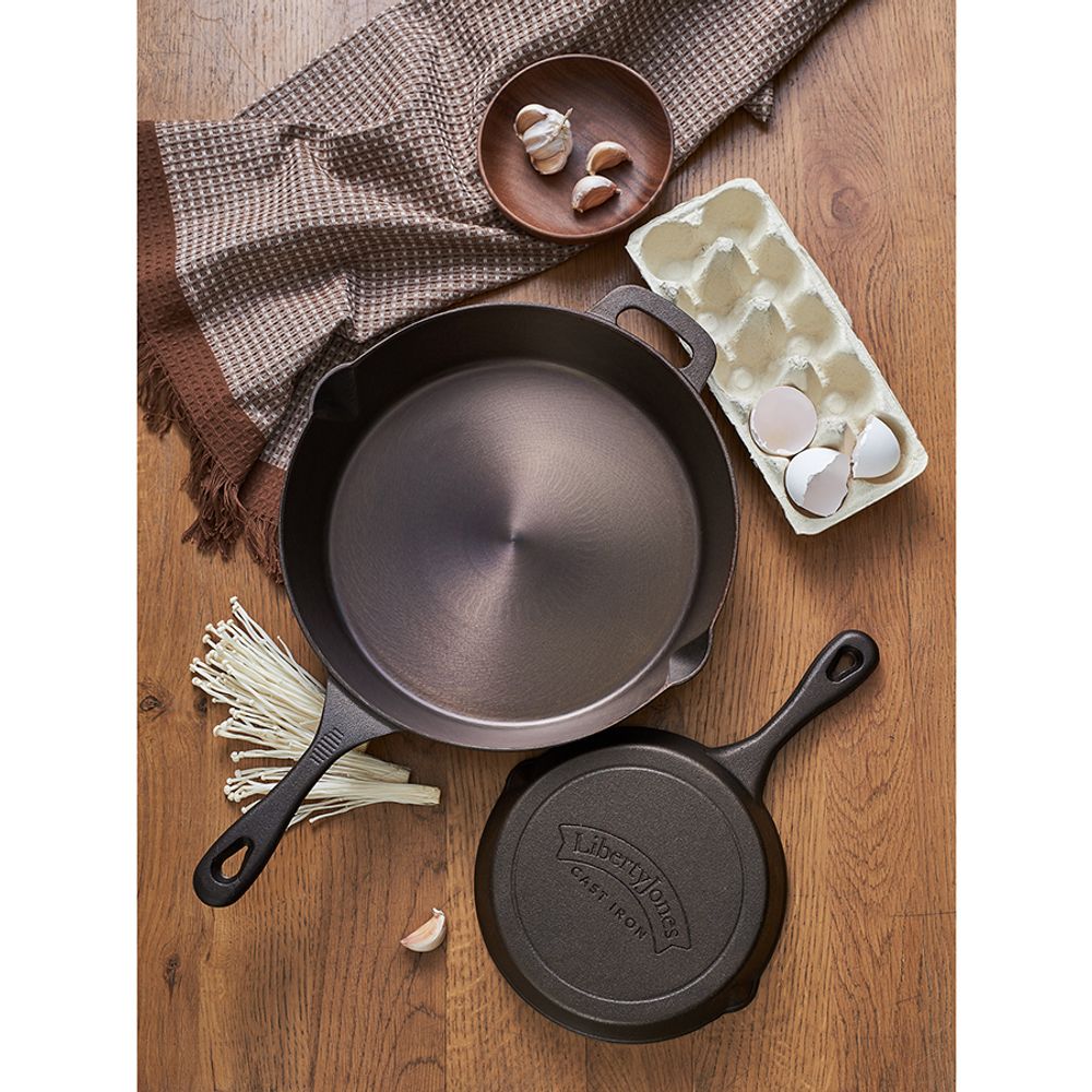 Сковорода чугунная Brasen с масляной полировкой, Ø30 см