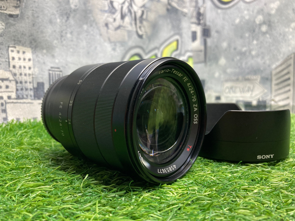 Sony Carl Zeiss Vario-Tessar FE T* 24-70mm 4 ZA