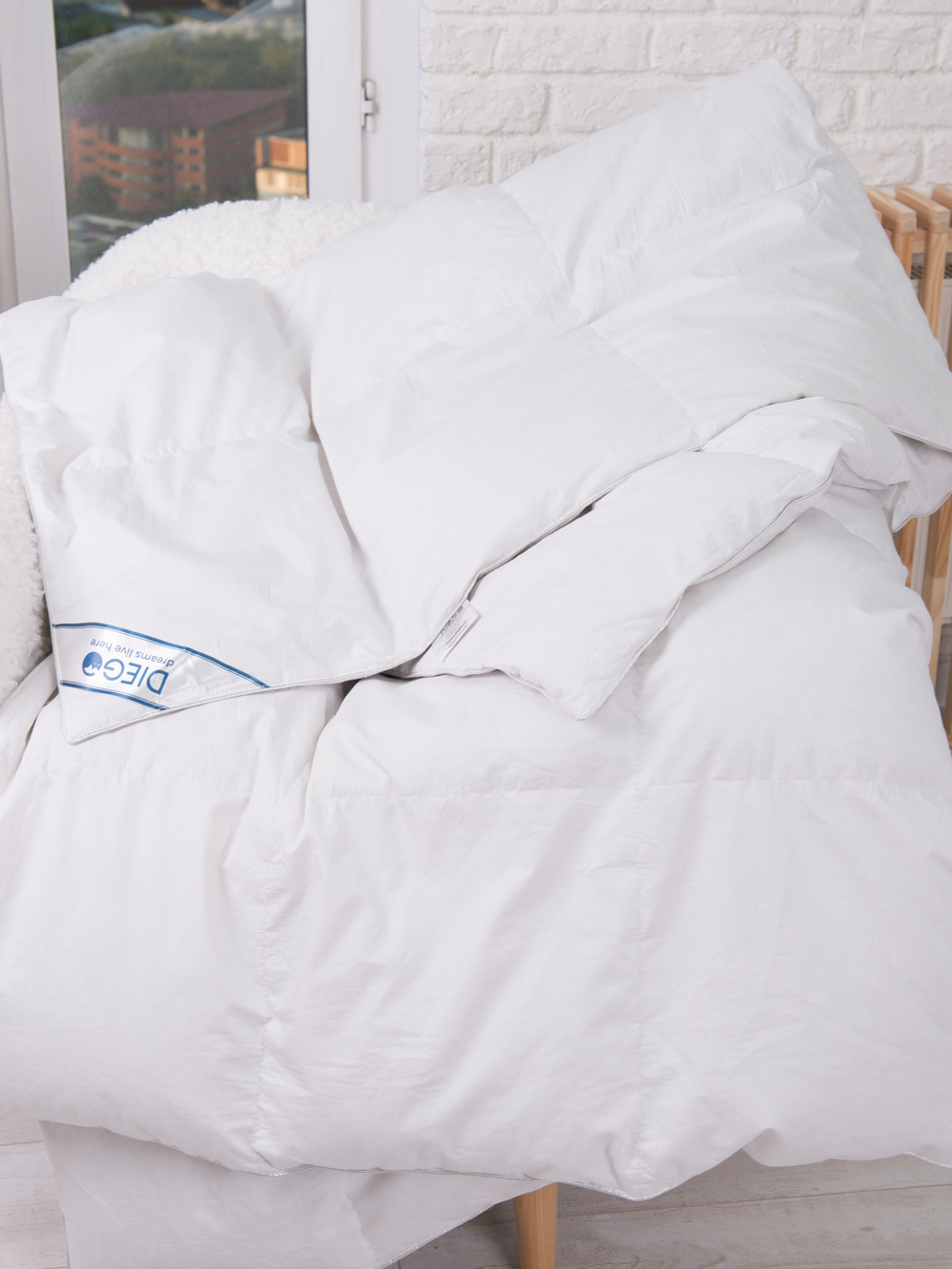 Одеяло пуховое облегчённое Афина двуспальное 170х200