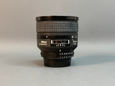 Nikon 85mm 1.4D AF Nikkor