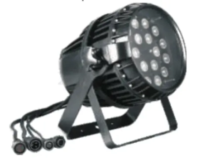 P169 — светодиодный PAR-прожектор 18×12 Вт RGBW с зумом 19°–50° IP65