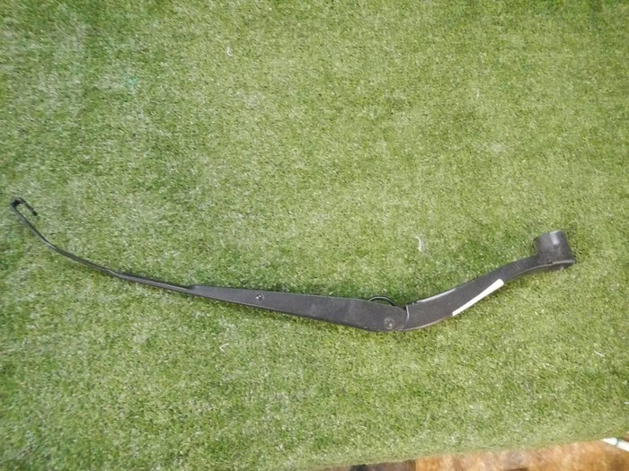 Поводок дворника передний левый Cadillac XT6 (2019-н.в.)