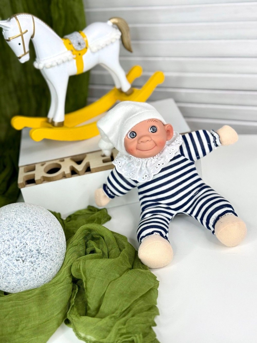 Кукла LAMAGIK мягконабивная 23см Caritas (304U5)