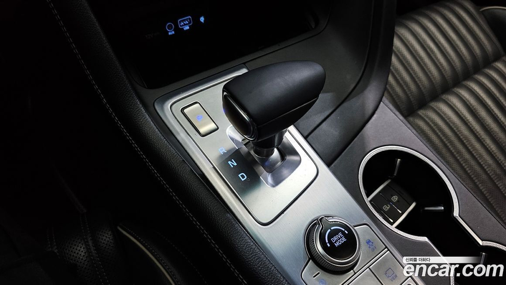 Genesis G70 2.0T AWD (12.2019)