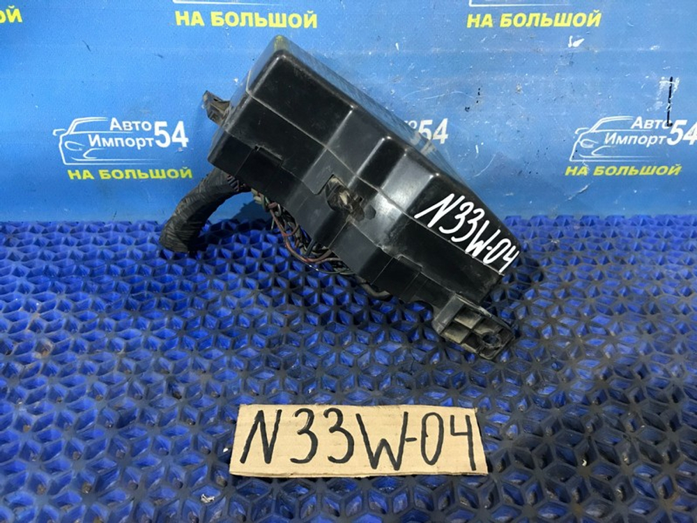 Блок предохранителей подкапотный MITSUBISHI CHARIOT 1994