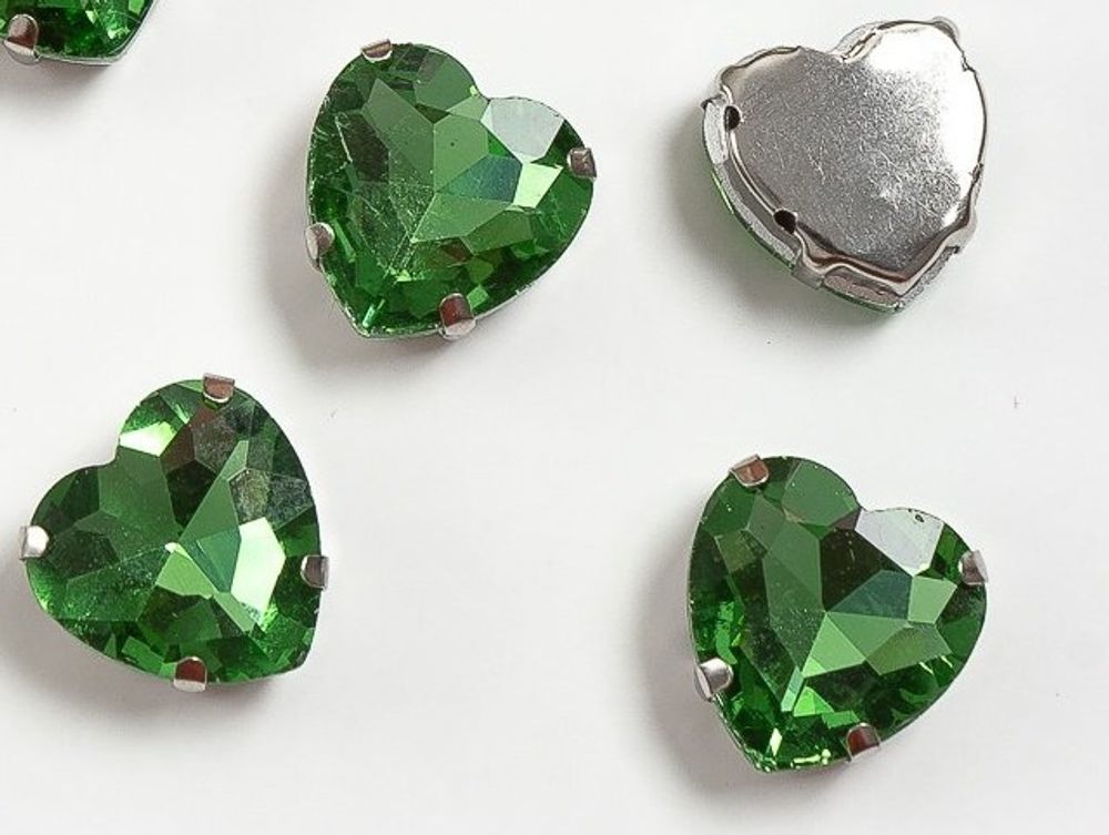 Стразы пришивные стекло в оправе "Сердечко", р. 16 мм, зелёный