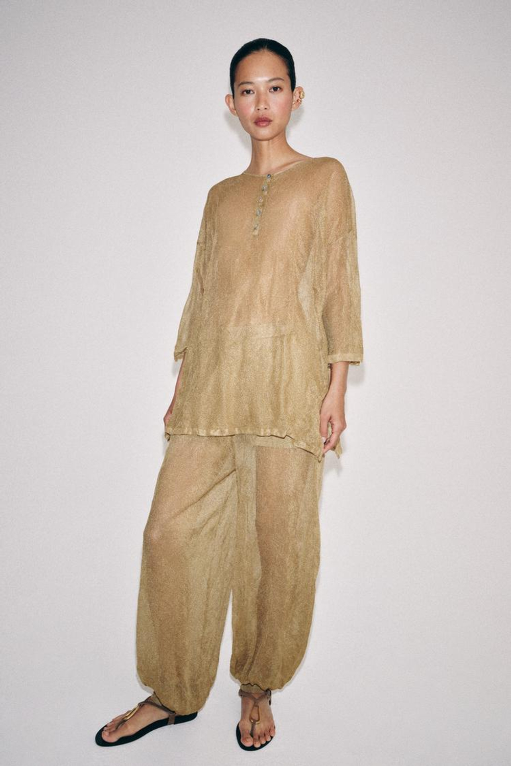 ZARA ТОНКИЙ ТРИКОТАЖНЫЙ ДЖЕМПЕР, ЗОЛОТИСТЫЙ