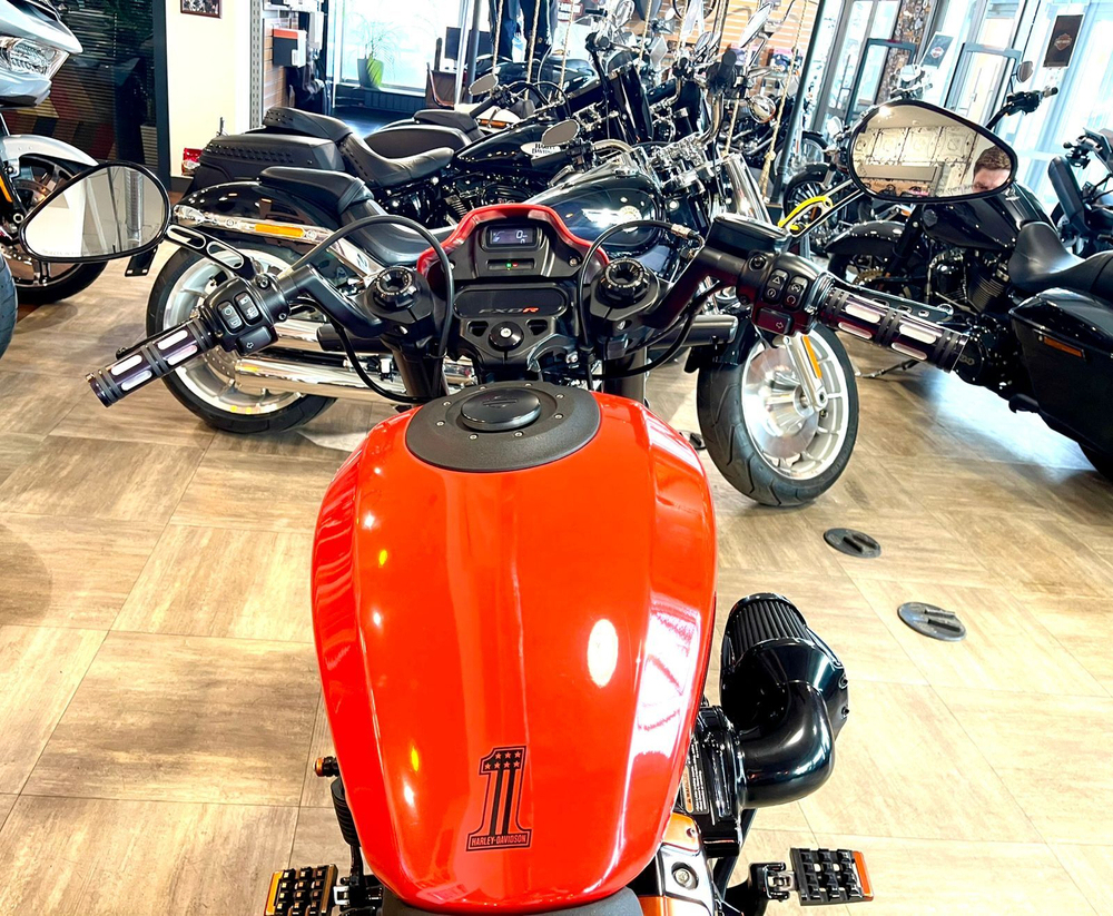 Harley-Davidson FXDR 114 (2020) Baja Orange