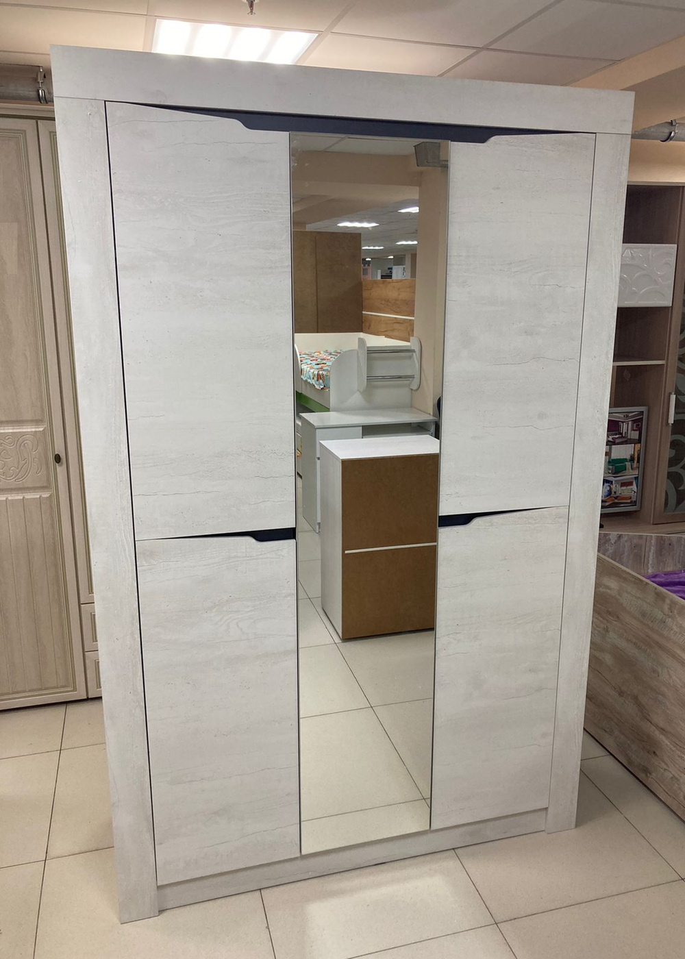 Шкаф 3-х ств. Леонардо ШК-35 бетон пайн светлый/графит