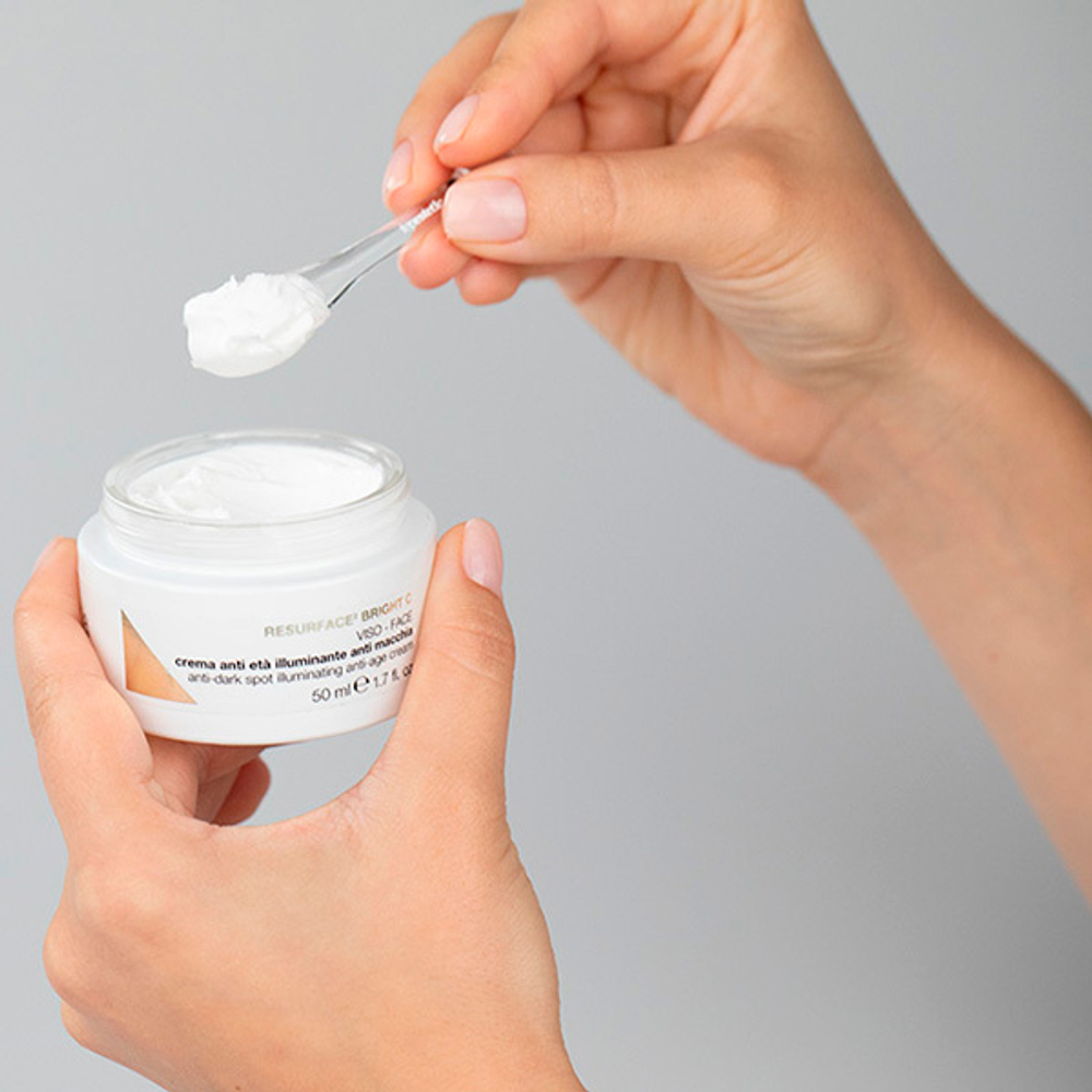 Омолаживающий крем-корректор темных пятен Diego Dalla Palma Anti-Dark Spot Illuminating Anti-Age Cream 50мл