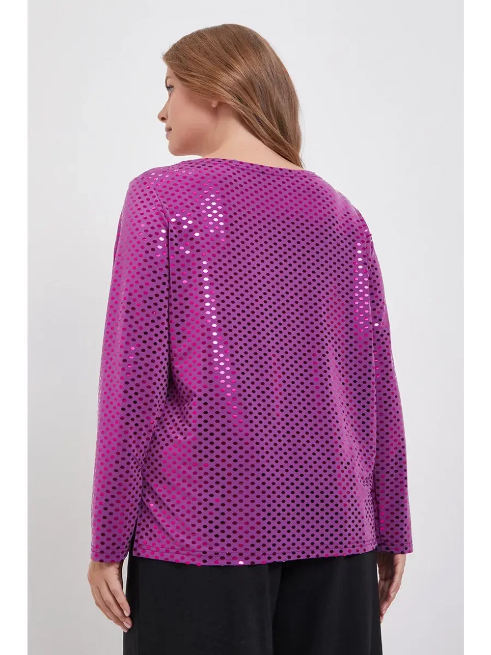 Блузка нарядная с пайетками