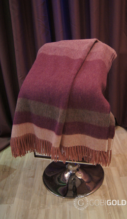 Плед из шерсти Альпаки 150x200 см. - фиолетовый (арт. AGG002)