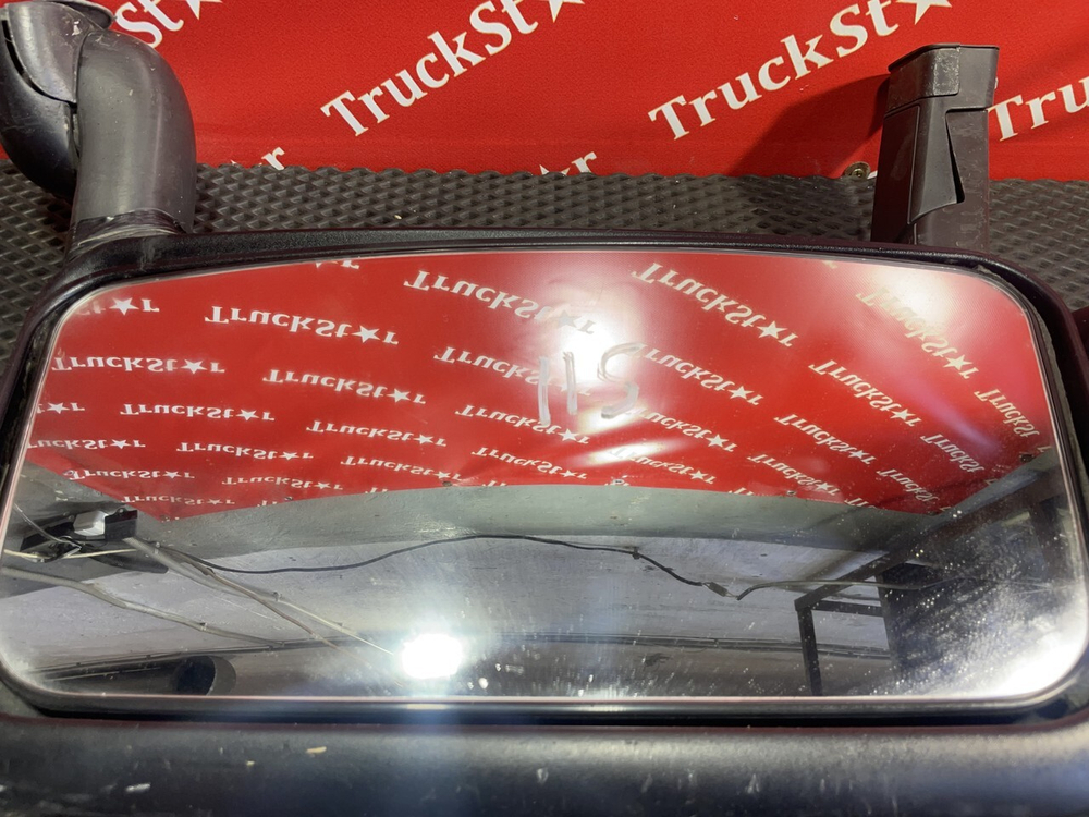 Зеркало заднего вида правое