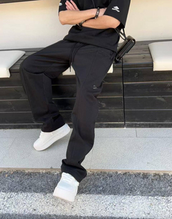 Спортивные штаны Balenciaga