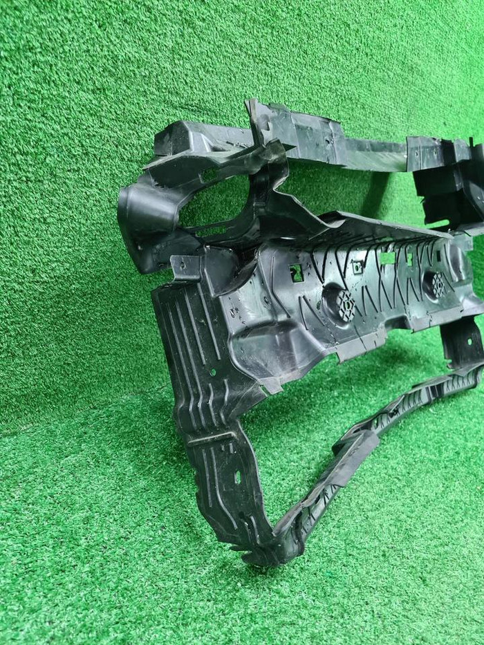 Воздуховод радиатора BMW 3er G20 (2018-2022)