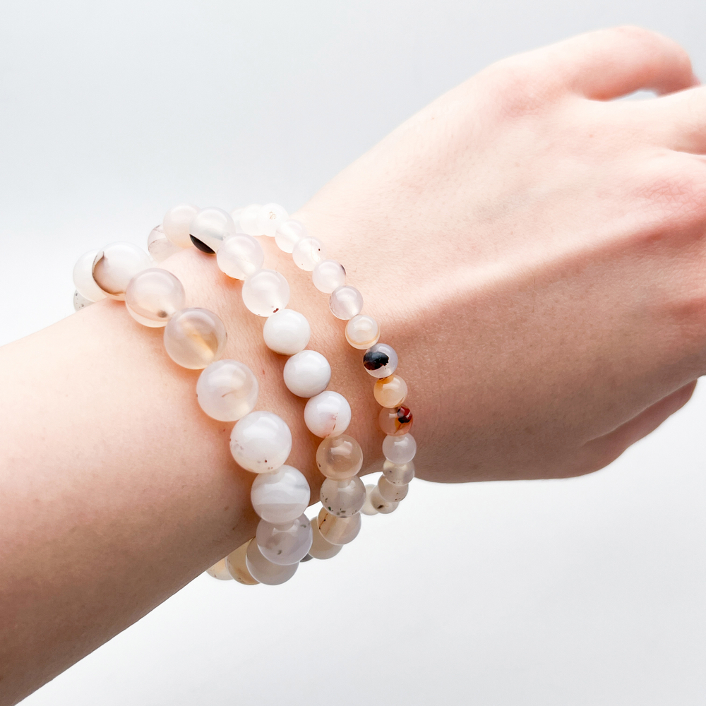 Браслет, серпентинит (змеевик), диаметр бусин около 6 мм, размер 17 см