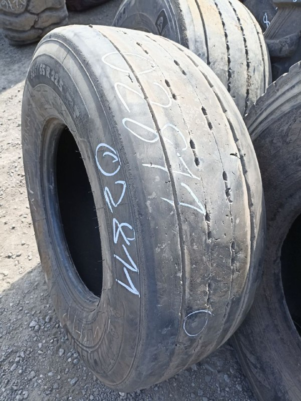 385/65R22.5 Michelin X MULTI шина б/у