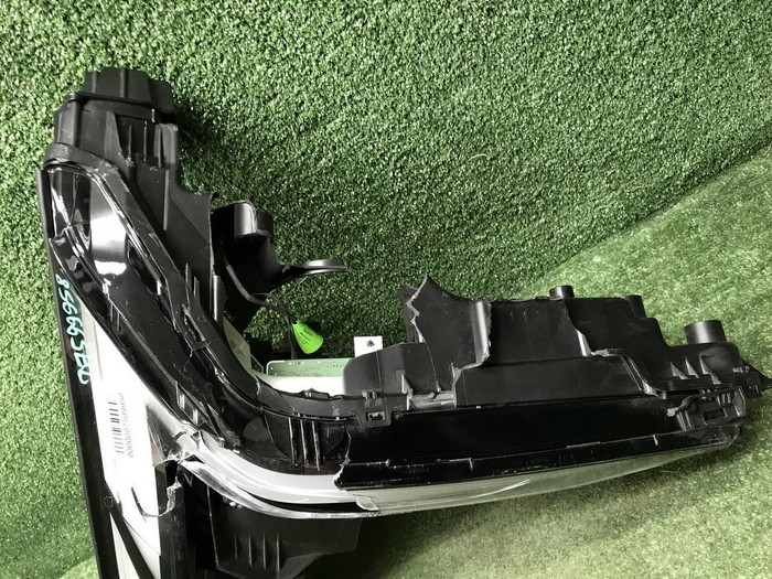 Битая Фара левая Geely Atlas 2 (2023-н.в.) LED