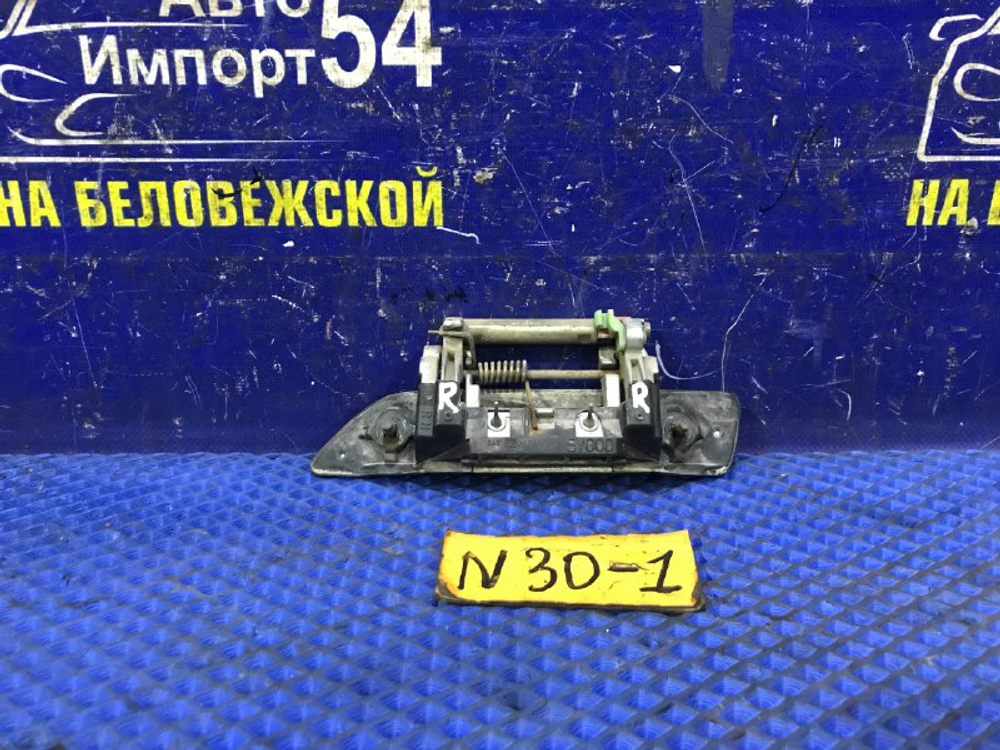 Ручка двери задней правой внешняя NISSAN R’NESSA 1999
