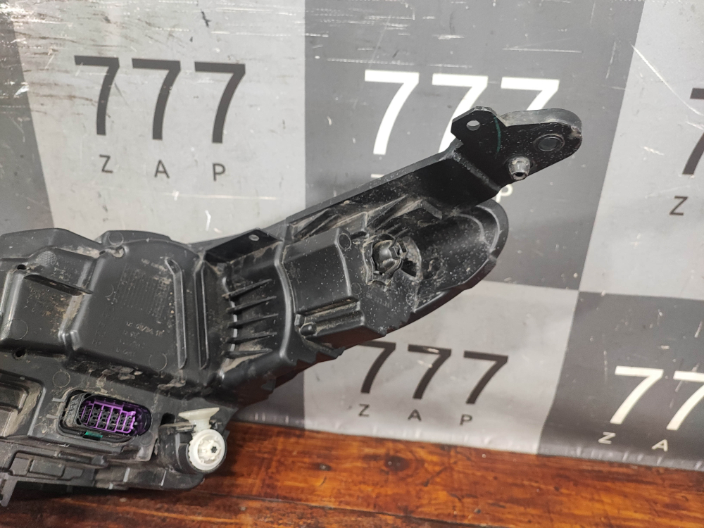 Фара правая LED Exeed TXL 21-нв Б/У Оригинал 605000768AA