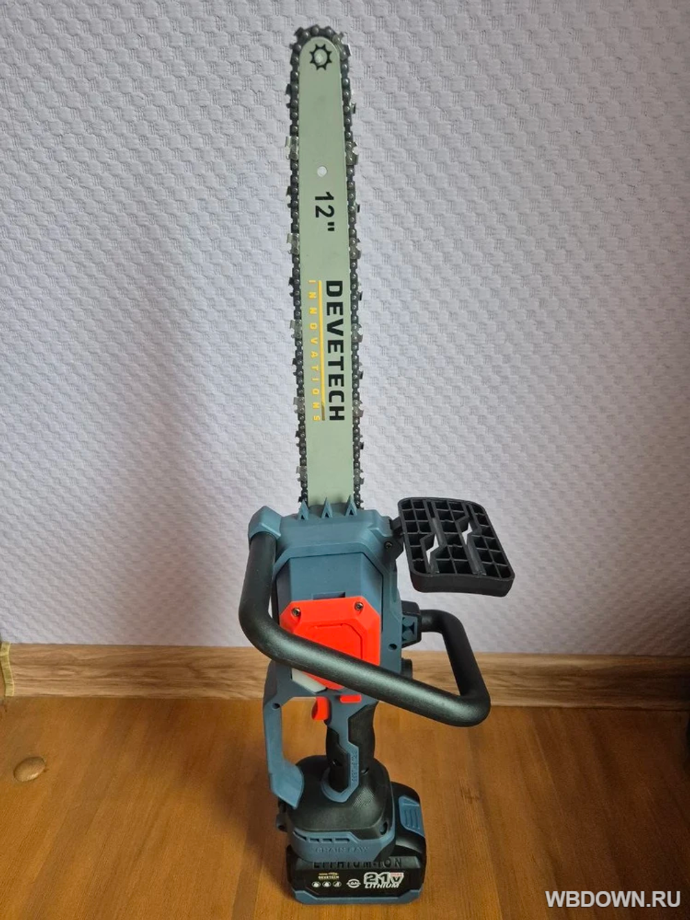 Аккумуляторная цепная пила DEVETECH CHS-12