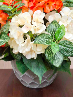 Гортензия кремово-оранжевая в горшке искусственная