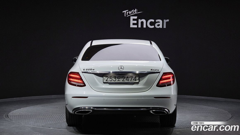 Mercedes-Benz E-Class W213 E220d 4MATIC Exclusive (10.2019)