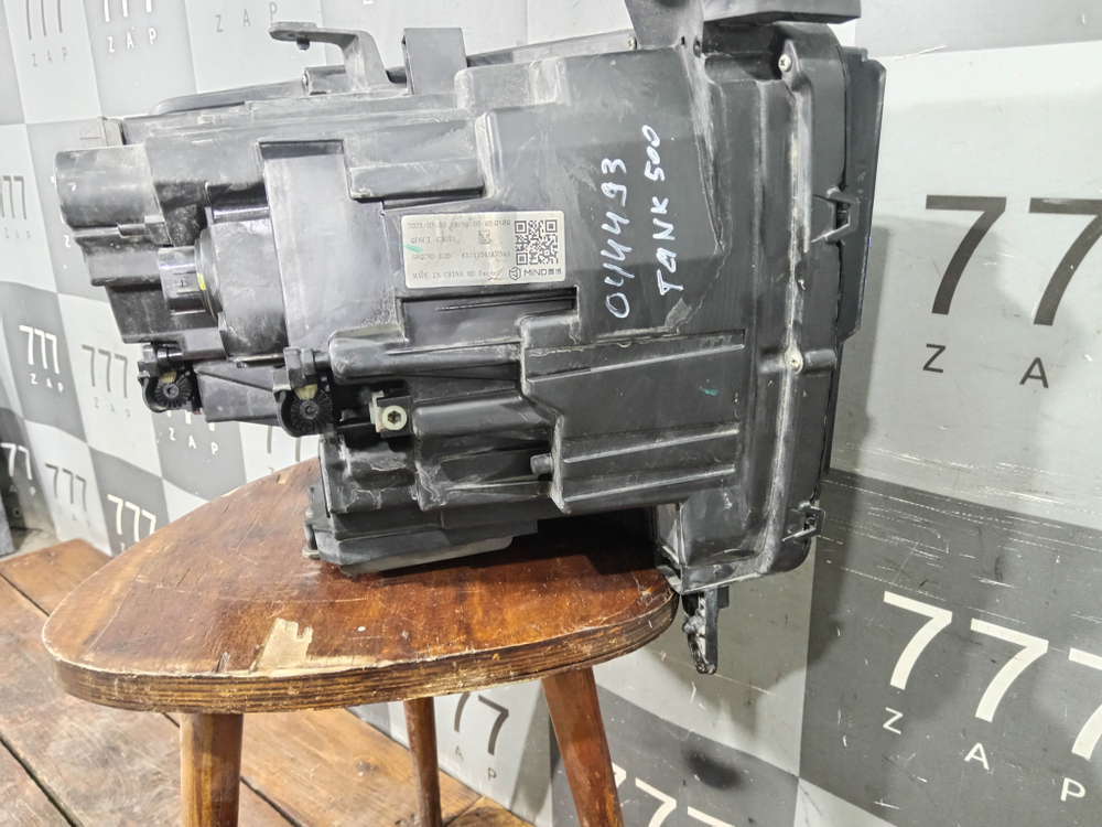 Фара левая LED Tank 500 21-нв Б/У Оригинал 4121104XKV3AA