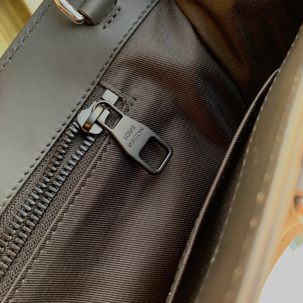 Louis Vuitton Sac Plat NV Bag
