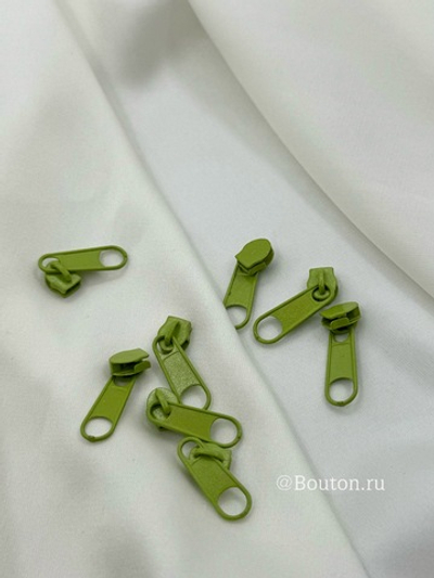 Собачка / бегунок для молнии светло-зеленый (салатовый) 6,5 мм