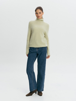 Свитер из тонкой шерсти