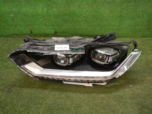 Битая Фара левая VW Passat B8 (2014-2020) LED