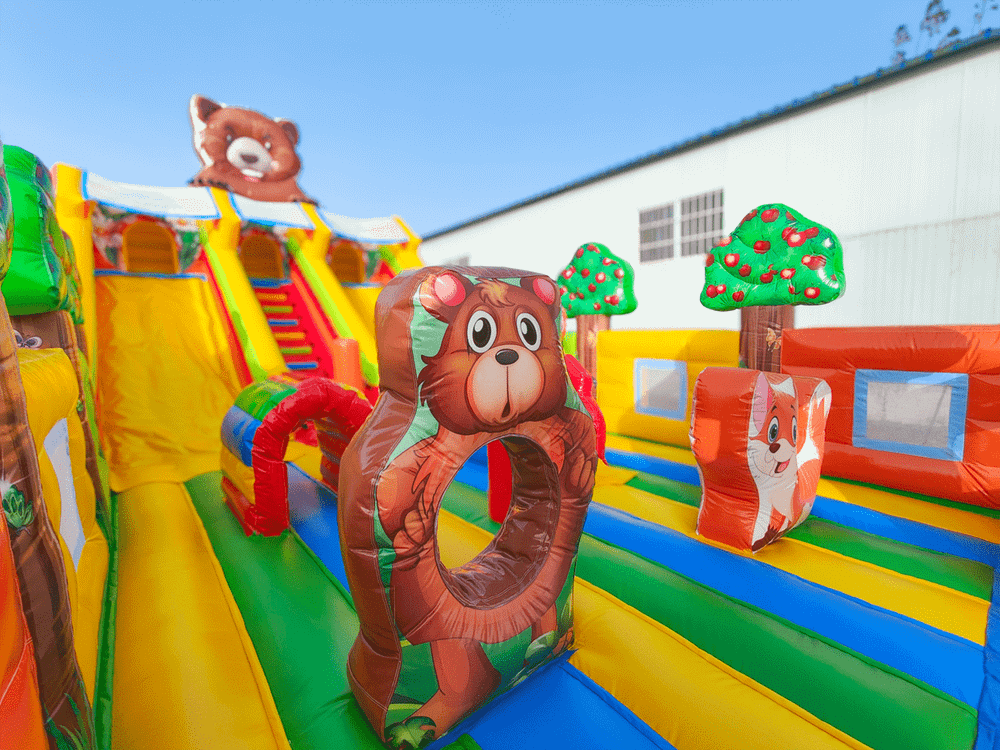 Коммерческий надувной батут «В погоне за мишкой», 12х6х6