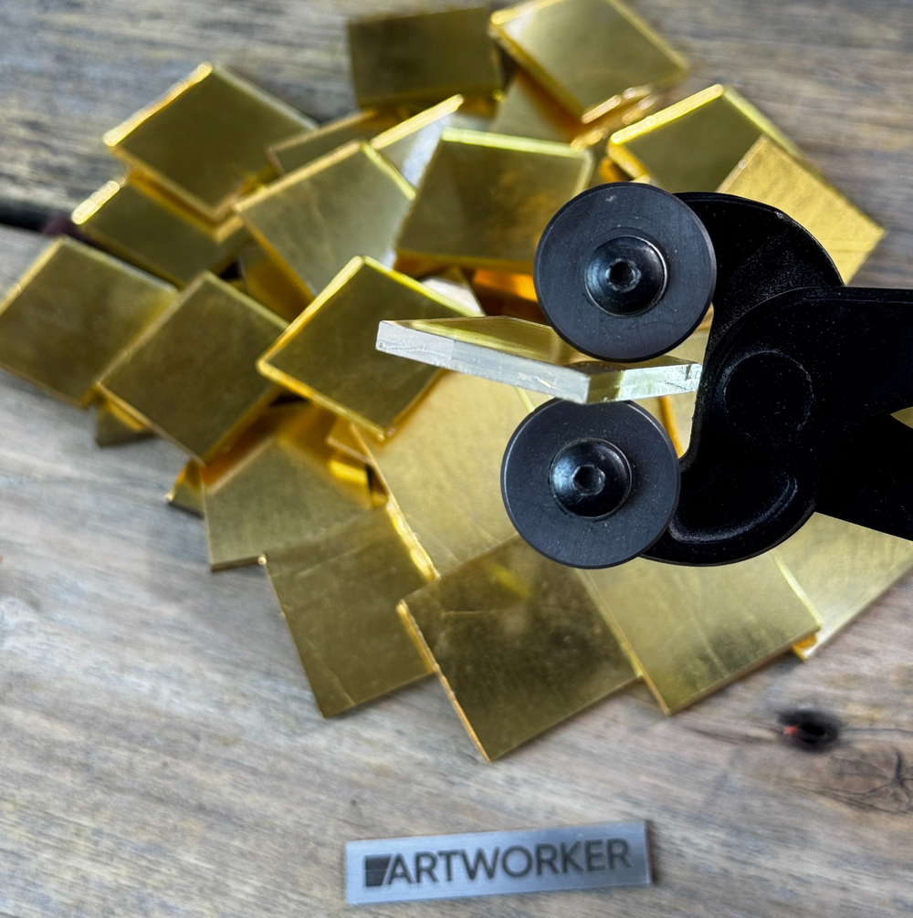 Золотая смальта 30х30 мм (2.5 гр) - 4 мм