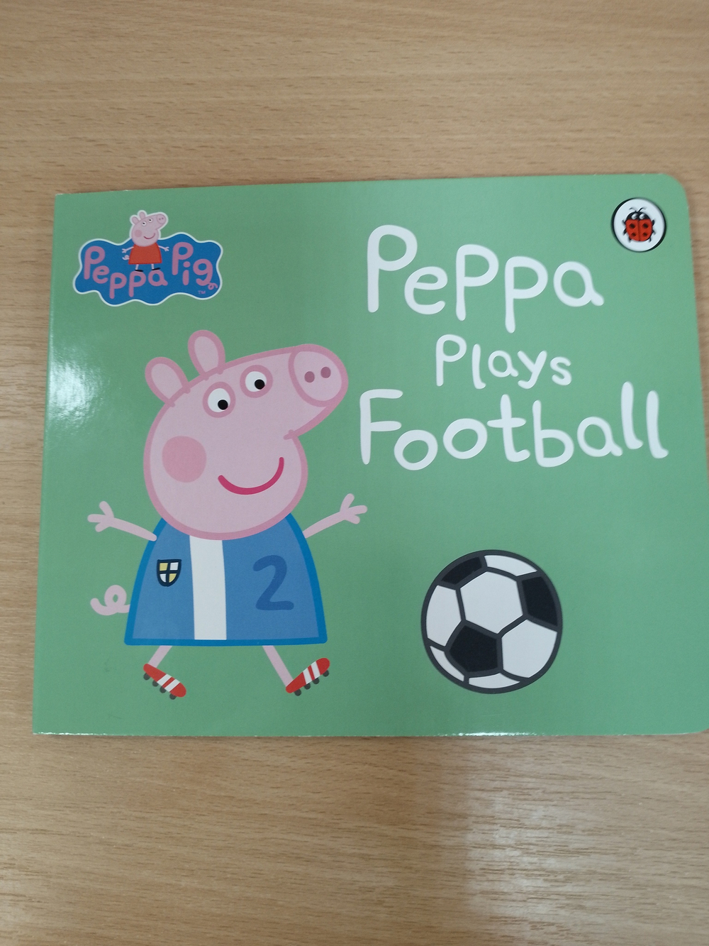 Peppa Pig. Peppa Plays Football