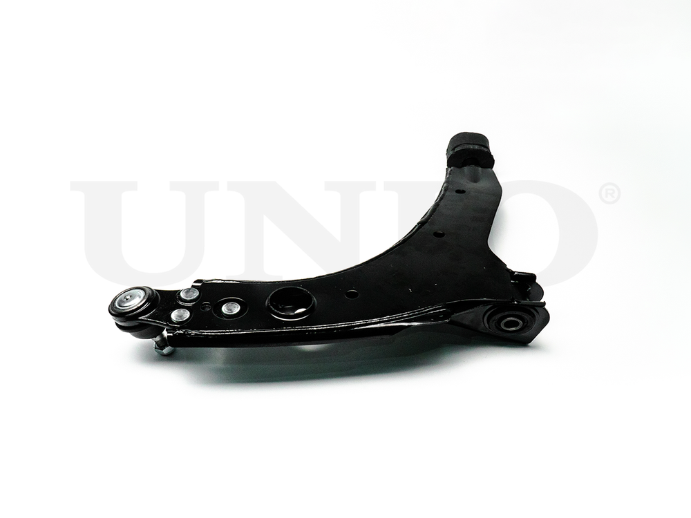 Рычаг подвески поперечный передний нижний левый UNIO SSP-40035