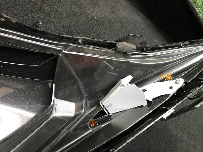 Стекло фары правое Lexus NX 1 (2017-2021)