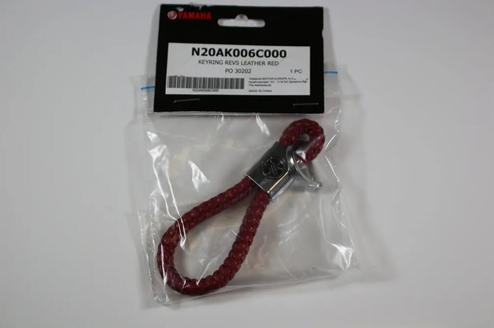 Брелок кожаный, красный Yamaha LEATHER RED