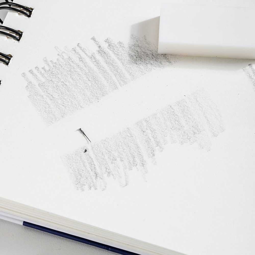 Скетчбук DELI "Finenolo ", А4, 60 л., 160 г/кв.м., жесткая подложка, на боковой спирали