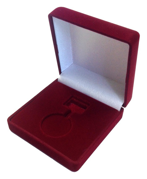 Футляр флокированный, квадратный, 90х90х40 мм